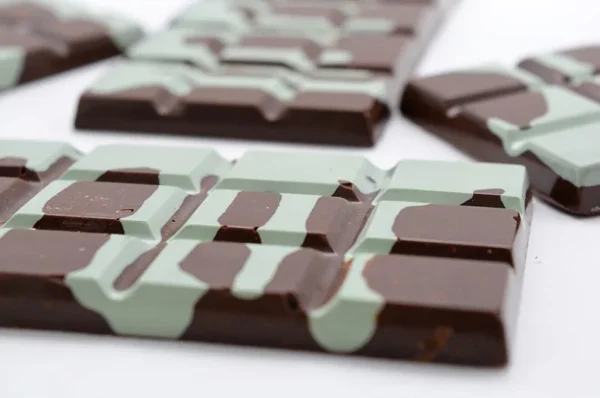 Peppermint Twist Vegan Drip Mushroom Chocolate Bar - Image 5